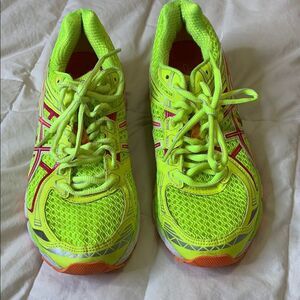 ASICS, ladies GT 2000, dynamic duo max running shoes, size 6.5